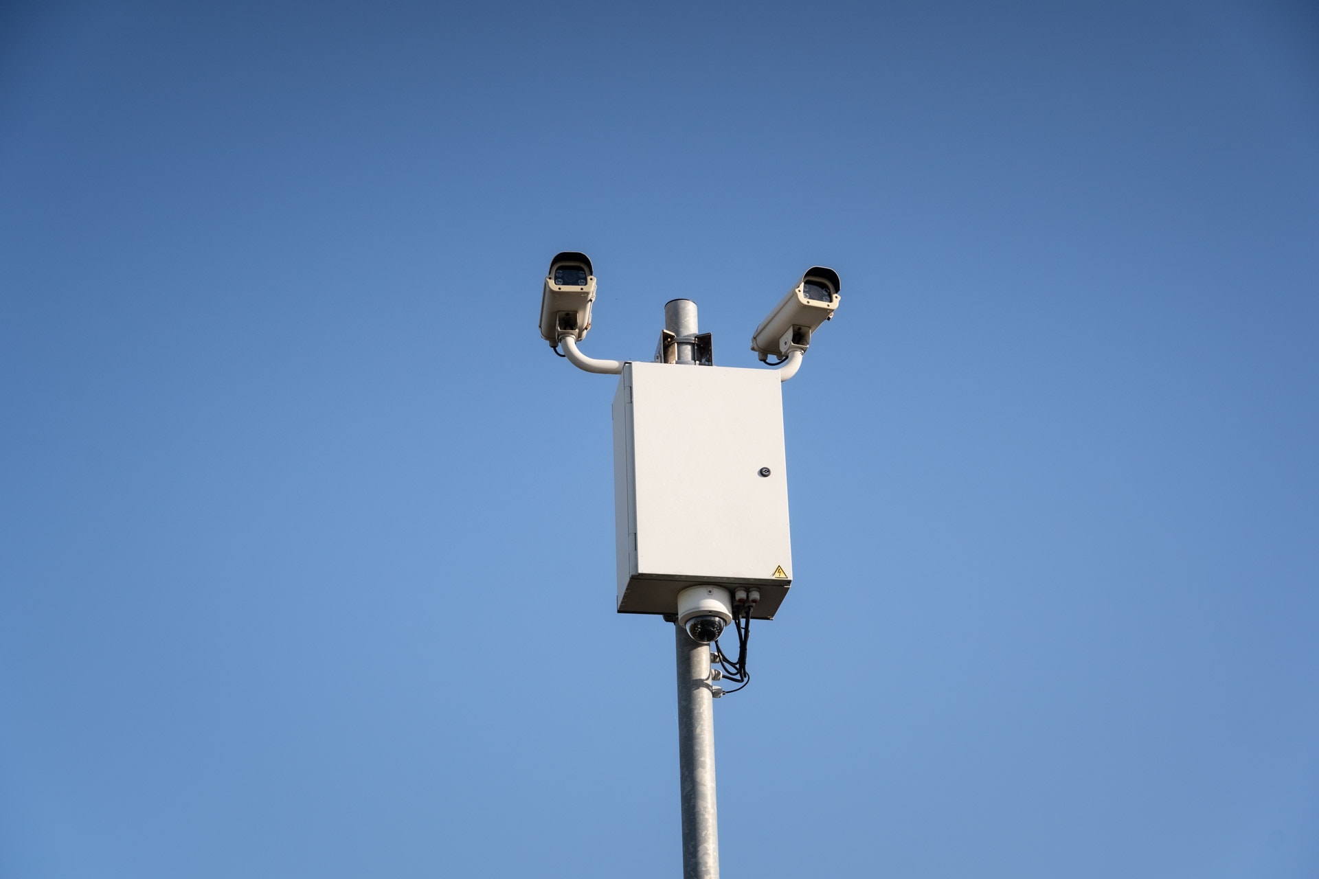 24/7 beveiligd parkeerterrein